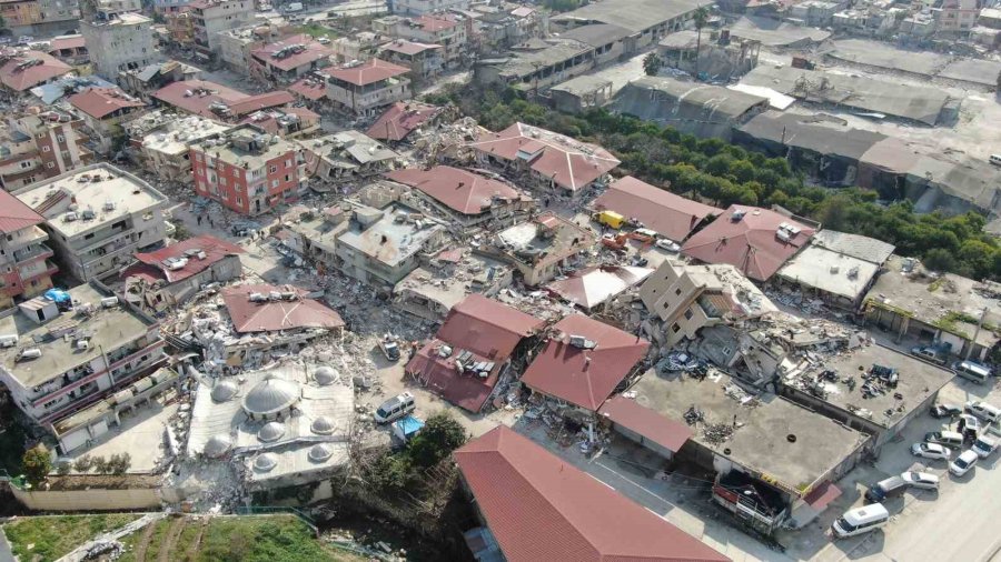 18 Bin Nüfuslu Mahallede Deprem Sonrası Sağlam Bina Kalmadı