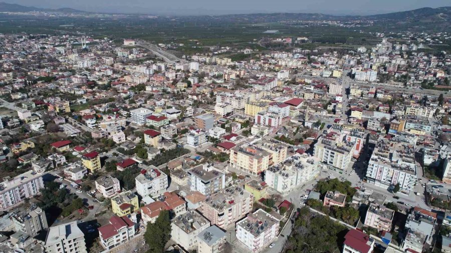 Depremin Ortasındaki Bu İlçedeki Tek Bina Bile Yıkılmadı