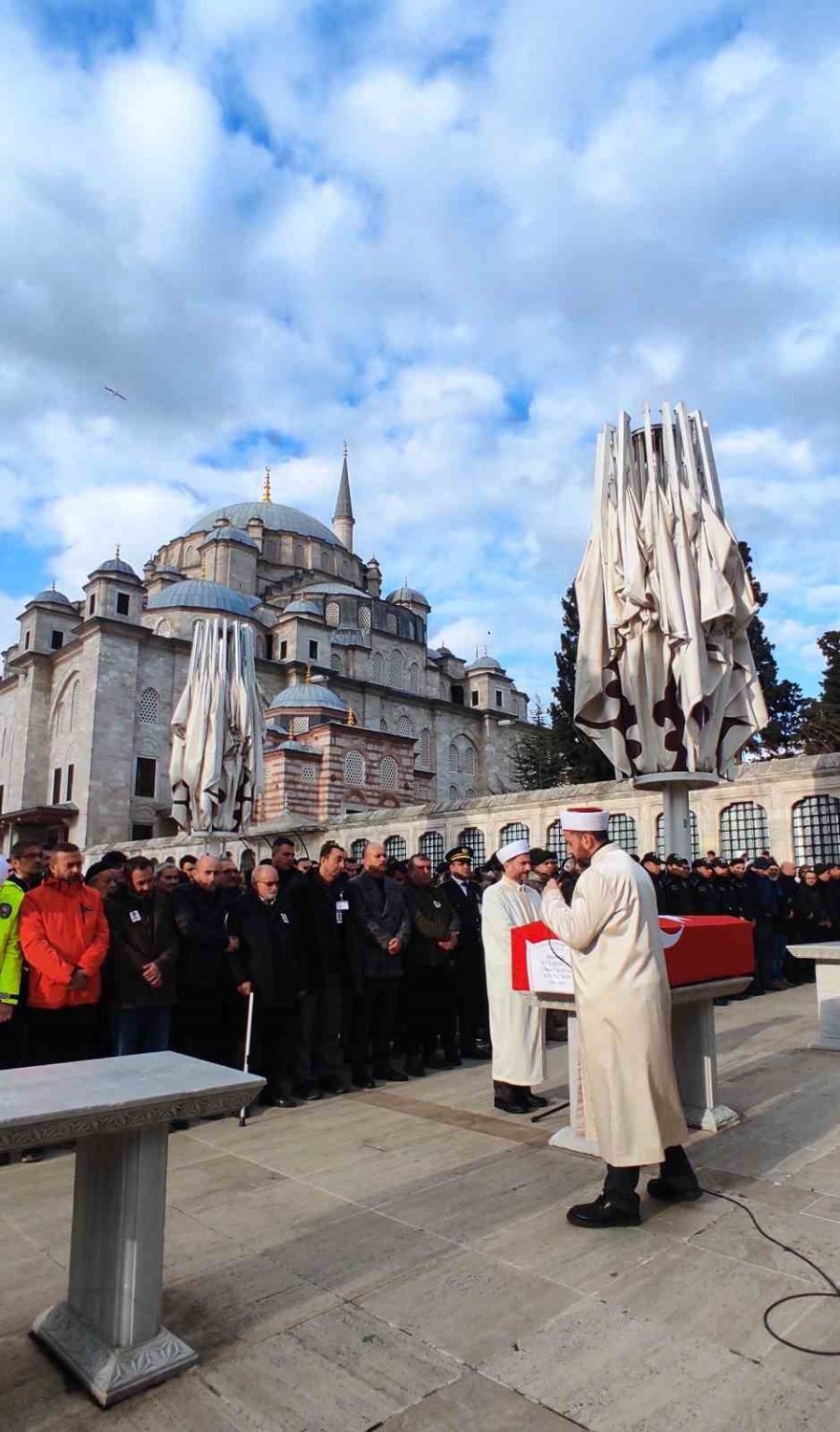 Depremde Hayatını Kaybeden Polis Memuru Son Yolculuğuna Uğurlandı