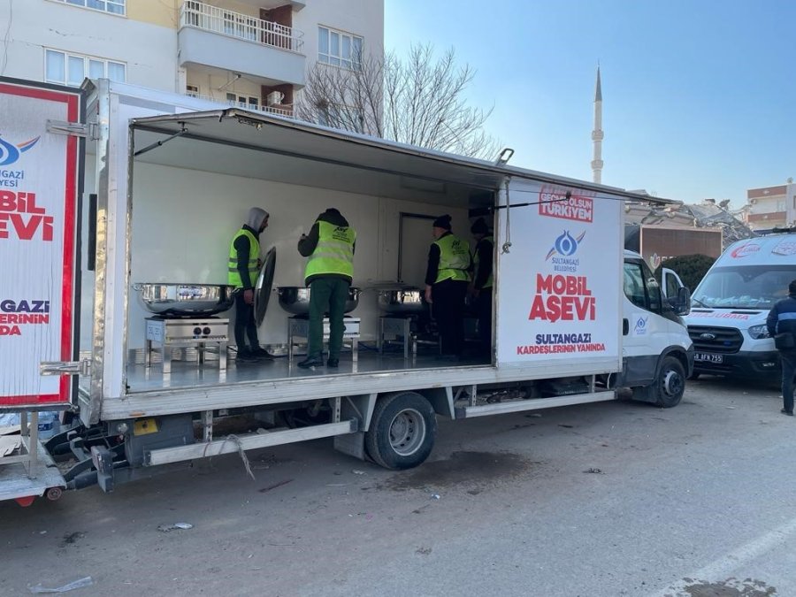 Sultangazi Belediyesinden Deprem Bölgesine Mobil Aşevi