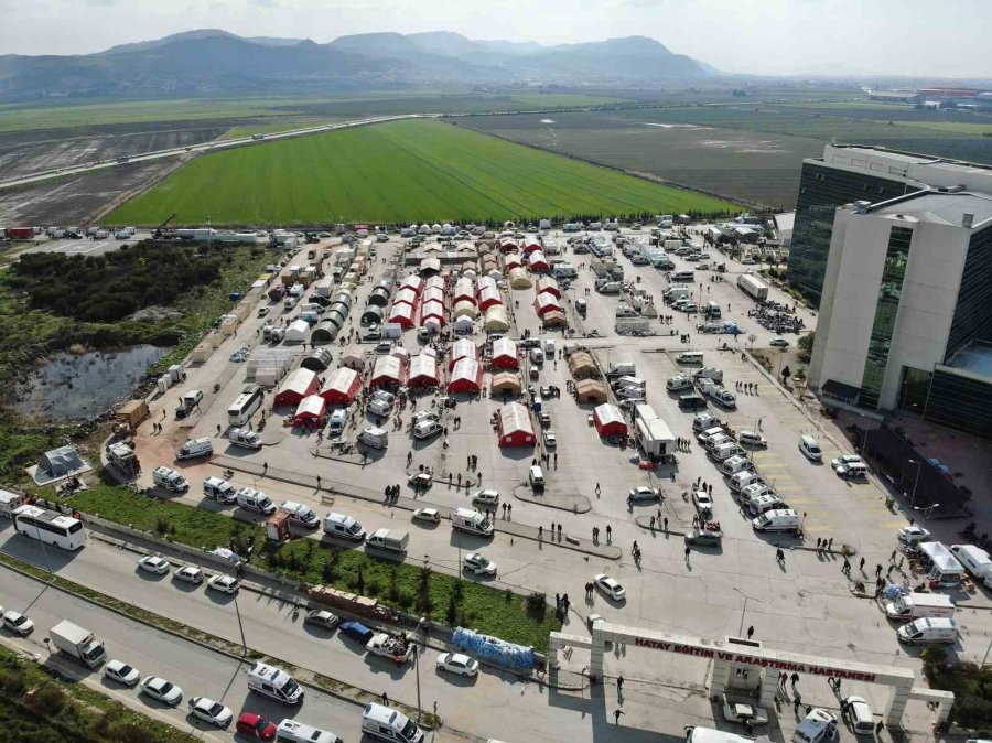 Hatay’da Tam Donanımlı Hastaneleri Aratmayan Ağır İklim Sahra Hastanesi Kuruluyor