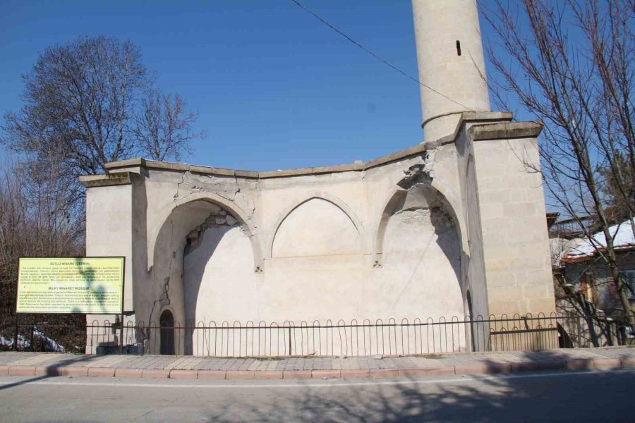 Malatya’da Tarihi Camiler Depremde Hasar Gördü