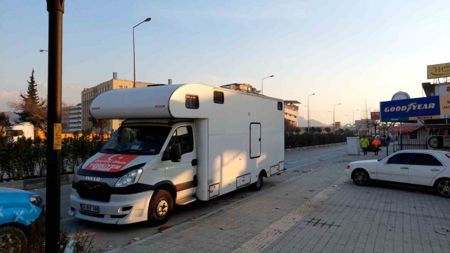 Bahçelievler Belediyesi Hatay’da 30 Bin Kişilik Seyyar Mutfak Ve Aşevi Kuracak