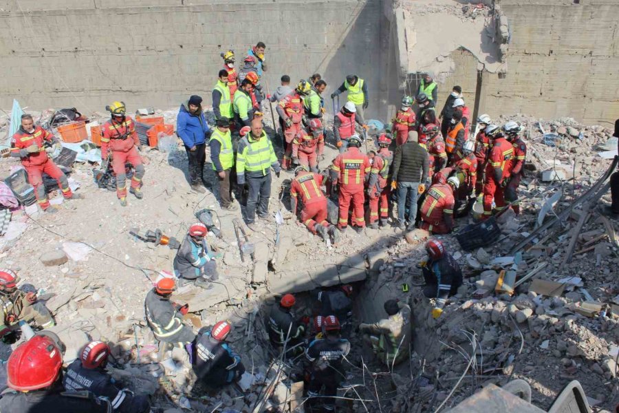 Kahramanmaraş’ta Depremin 7. Gününde Arama Kurtarma Çalışmaları Devam Ediyor