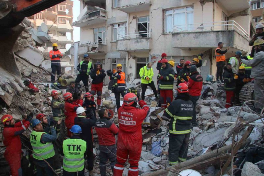 63 Yaşındaki Hafsa Teyzenin İlk İsteği ‘su’ Oldu, Ardından Çocukları İle Görüntülü Görüştürüldü