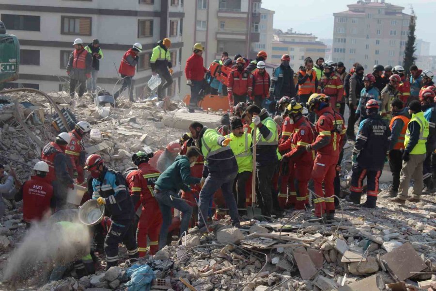 Kahramanmaraş’ta Depremin 7. Gününde Arama Kurtarma Çalışmaları Devam Ediyor