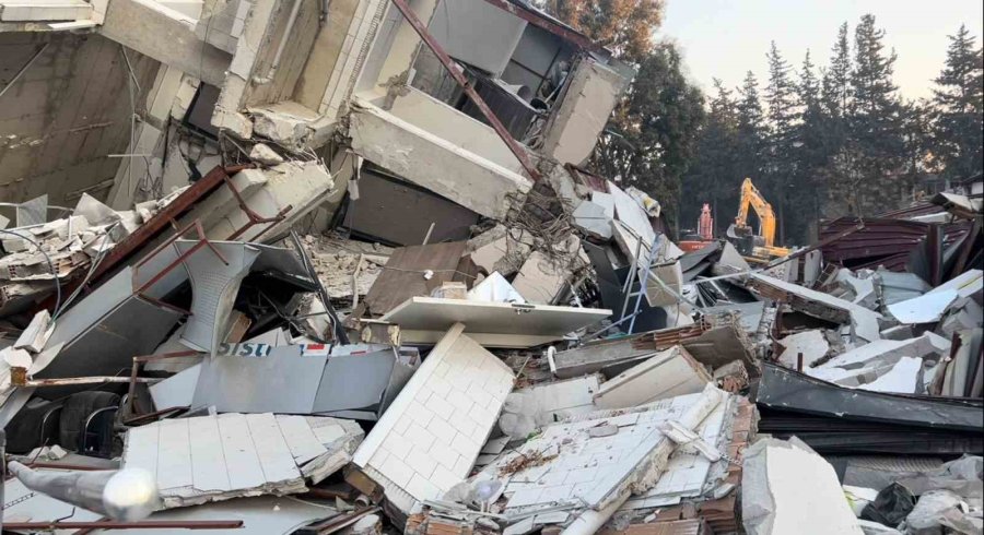 Hatay’dan Enkazlardan Geriye Hatıralar Kaldı