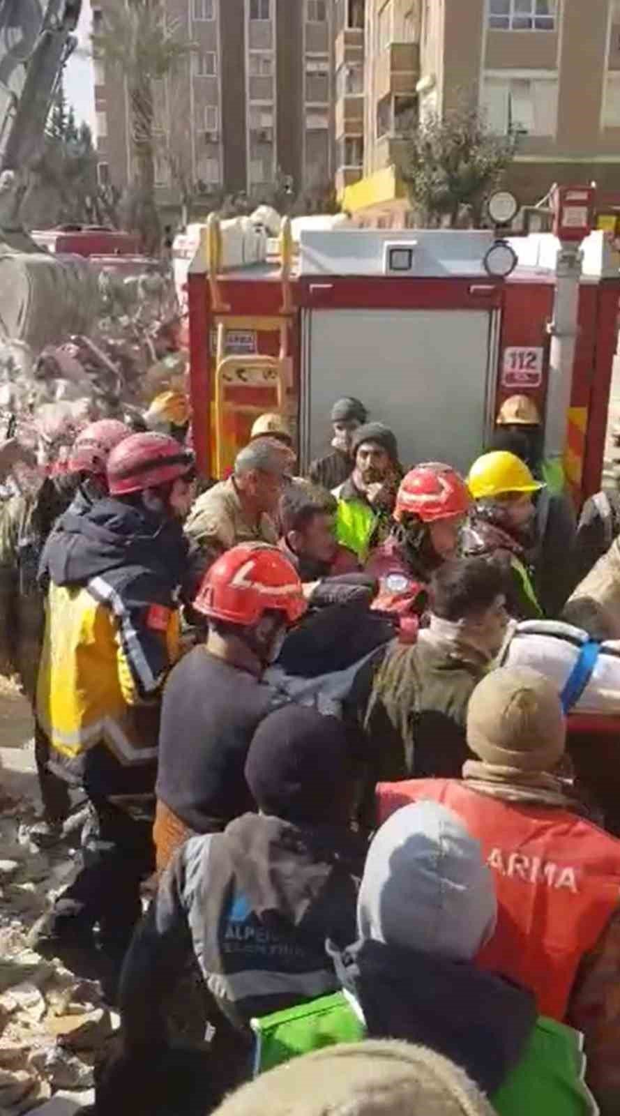 Muğla İtfaiye Ekibi Hatay’da 154 Saat Sonra Can Kurtardı