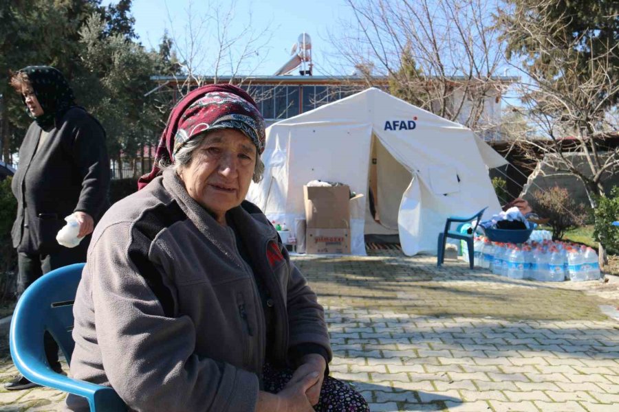 Deprem Köyleri De Yerle Bir Etti, Sadece Bu Köyde 33 Kişi Öldü