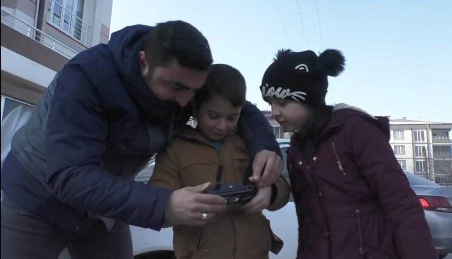 Depremzede Çocukların Yüzü İha’nın Dronu İle Güldü