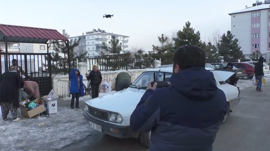 Depremzede Çocukların Yüzü İha’nın Dronu İle Güldü