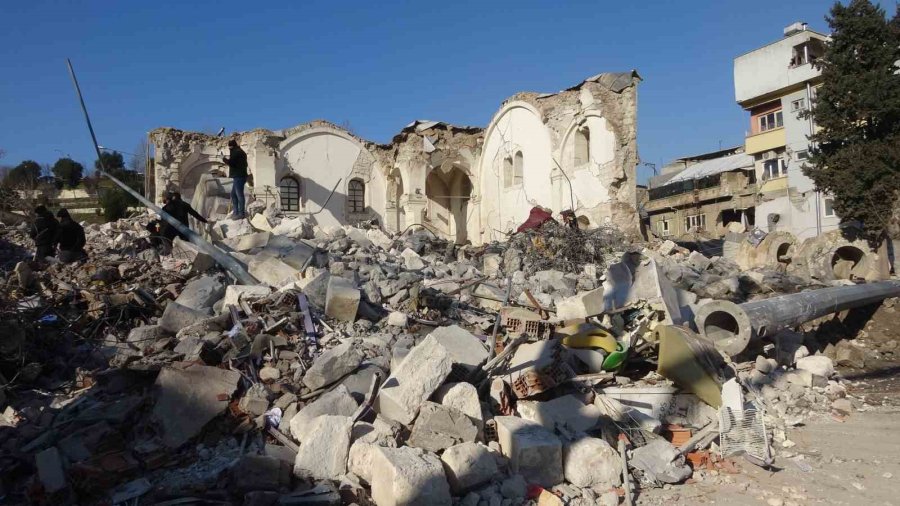 Adıyaman’da Ulu Cami Yerle Bir Oldu