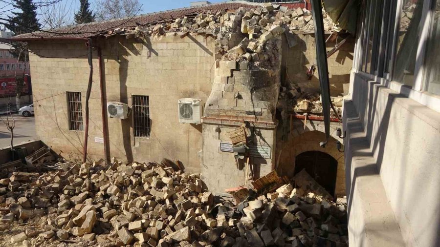 Adıyaman’da Ulu Cami Yerle Bir Oldu