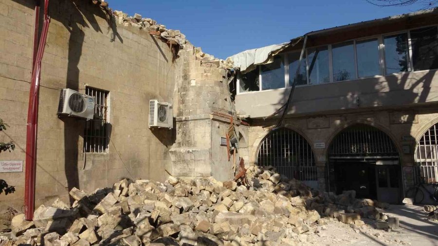 Adıyaman’da Ulu Cami Yerle Bir Oldu