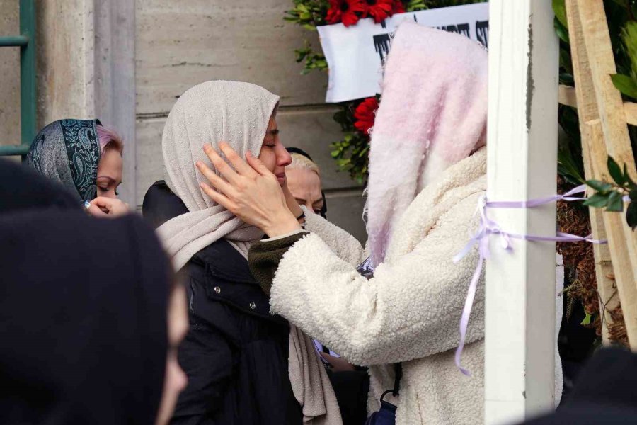 Depremde Hayatını Kaybeden Antrenör Uğur Kurt, Son Yolculuğuna Uğurlandı