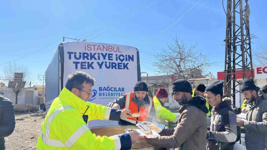 Bağcılar Belediyesi’nden Deprem Bölgesinde Günde 12 Bin Kişiye 3 Öğün Sıcak Yemek