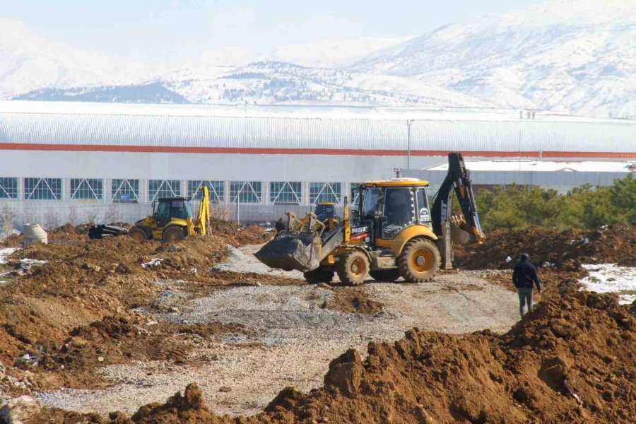 10 Bin 500 Kişinin Barınacağı Konteyner Kent Alanında Çalışmalar Başladı