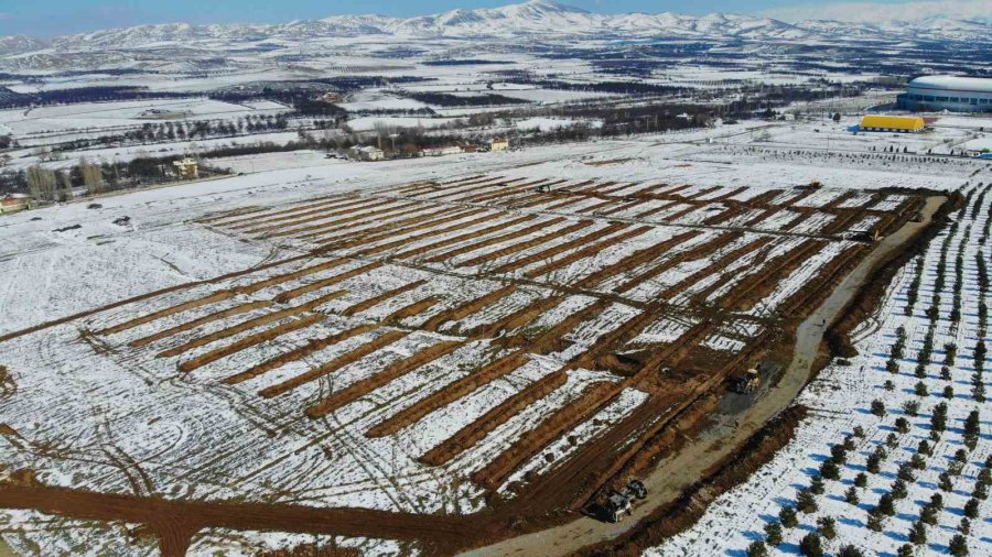 10 Bin 500 Kişinin Barınacağı Konteyner Kent Alanında Çalışmalar Başladı