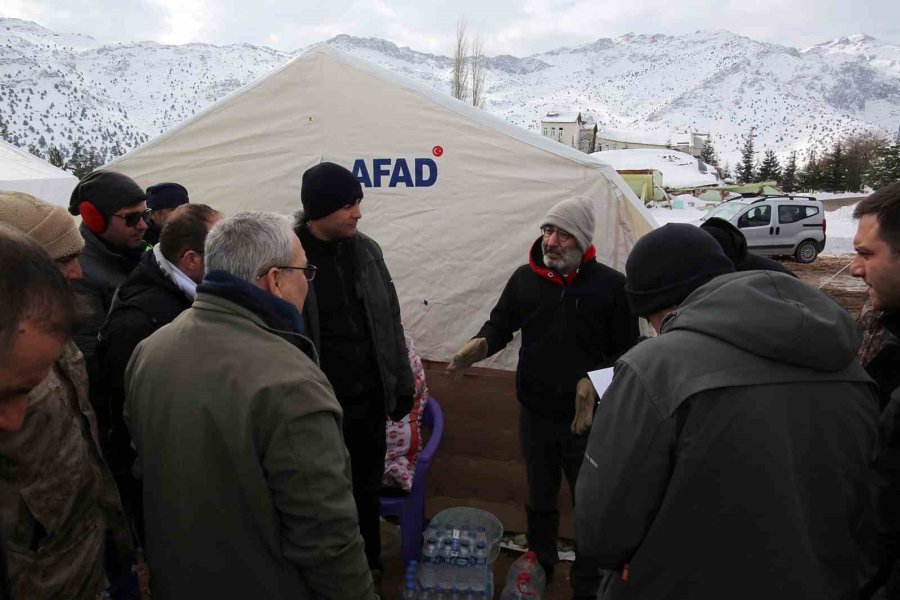 Vali Gündüzöz, Nurhak İlçesinde İncelemelerde Bulundu