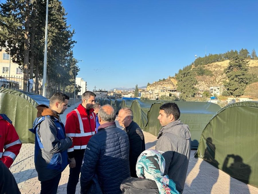 Kartal Belediye Başkanı Gökhan Yüksel Deprem Bölgesinde