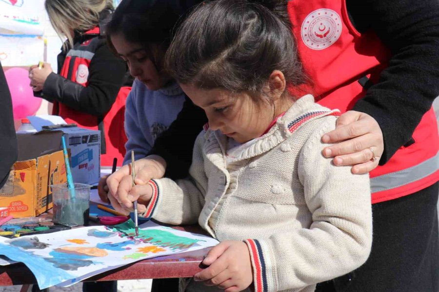 Deprem Bölgesi Malatya’da Çocuklara Psikososyal Destek