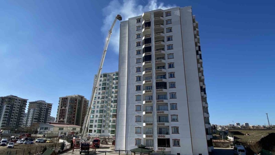 Diyarbakır’da Ev Yangını Söndürüldü