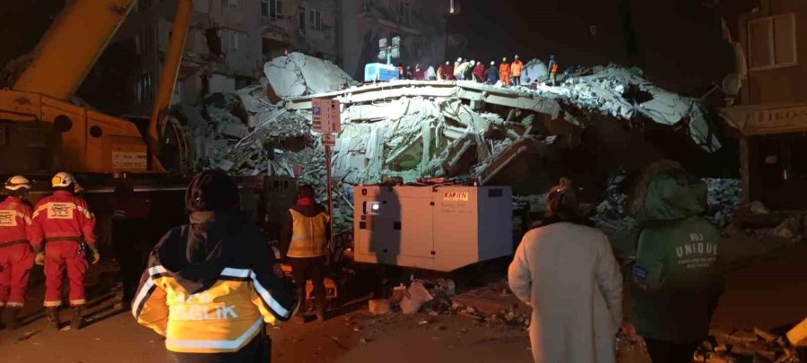 Hatay Sokaklarındaki Ölüm Sessizliği Bazen Sevinç Bazen De Hüzünle Noktalanıyor