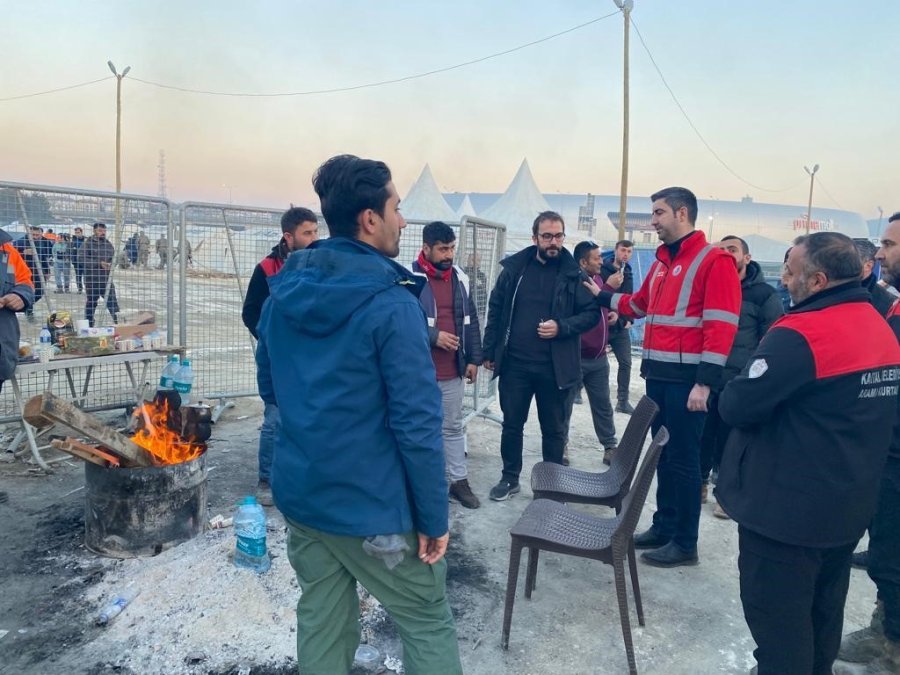 Kartal Belediye Başkanı Gökhan Yüksel Deprem Bölgesinde