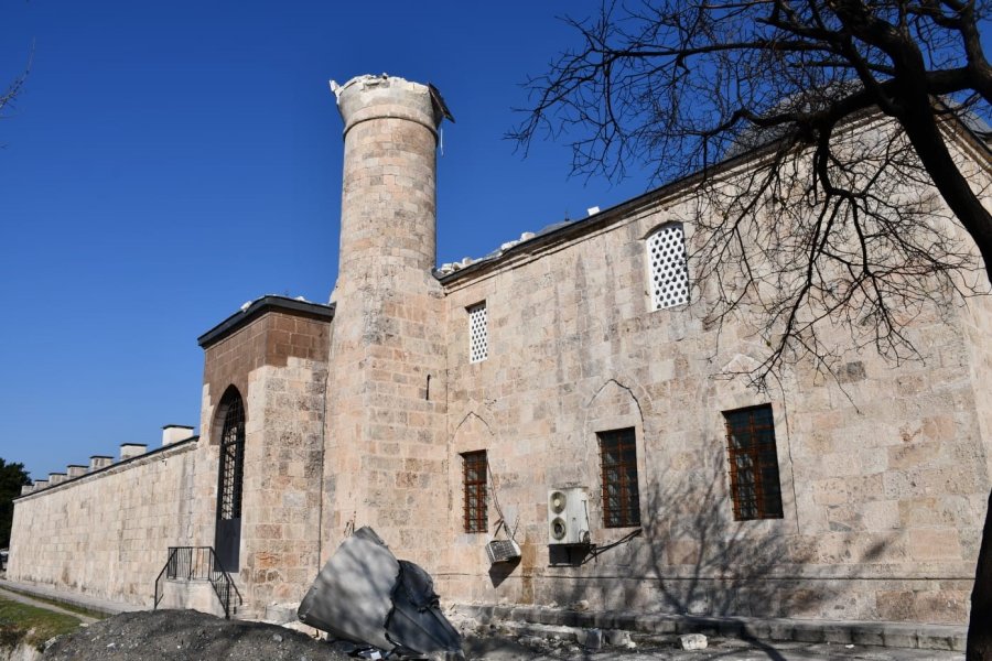 Tarihi Sarı Selim Camiinin Minaresi Asrın Felaketine Dayanamadı