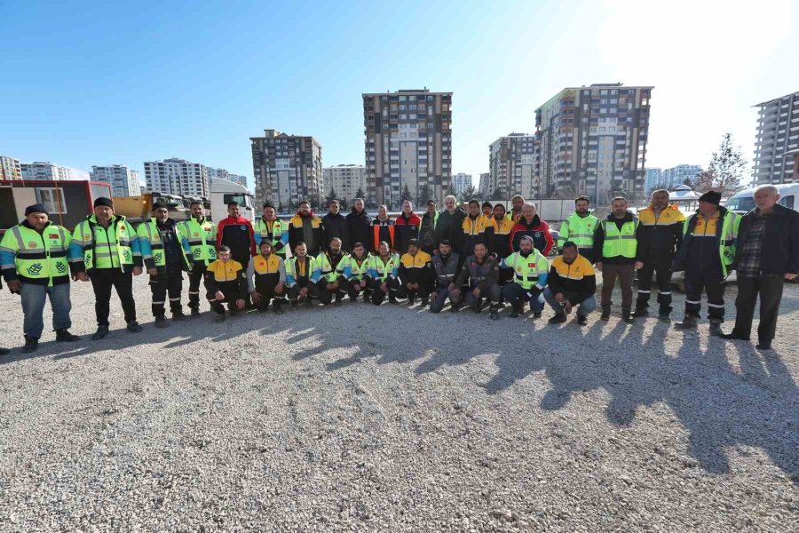 Başakşehir Belediyesi Malatya’da Depremin Yaralarını Sarıyor