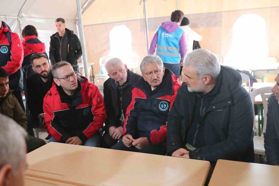 Başakşehir Belediyesi Malatya’da Depremin Yaralarını Sarıyor