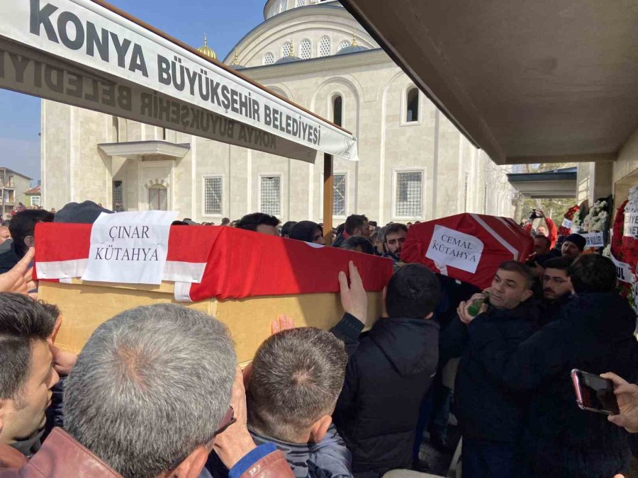 Depremde Hayatını Kaybeden Cemal Kütahya Ve Oğlu Çınar’a Acı Veda