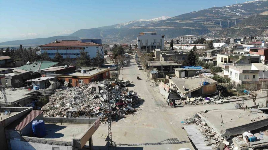 Depremlerde En Fazla Hasar Alan İlçelerin Başında Gelen Nurdağı, Havadan Görüntülendi