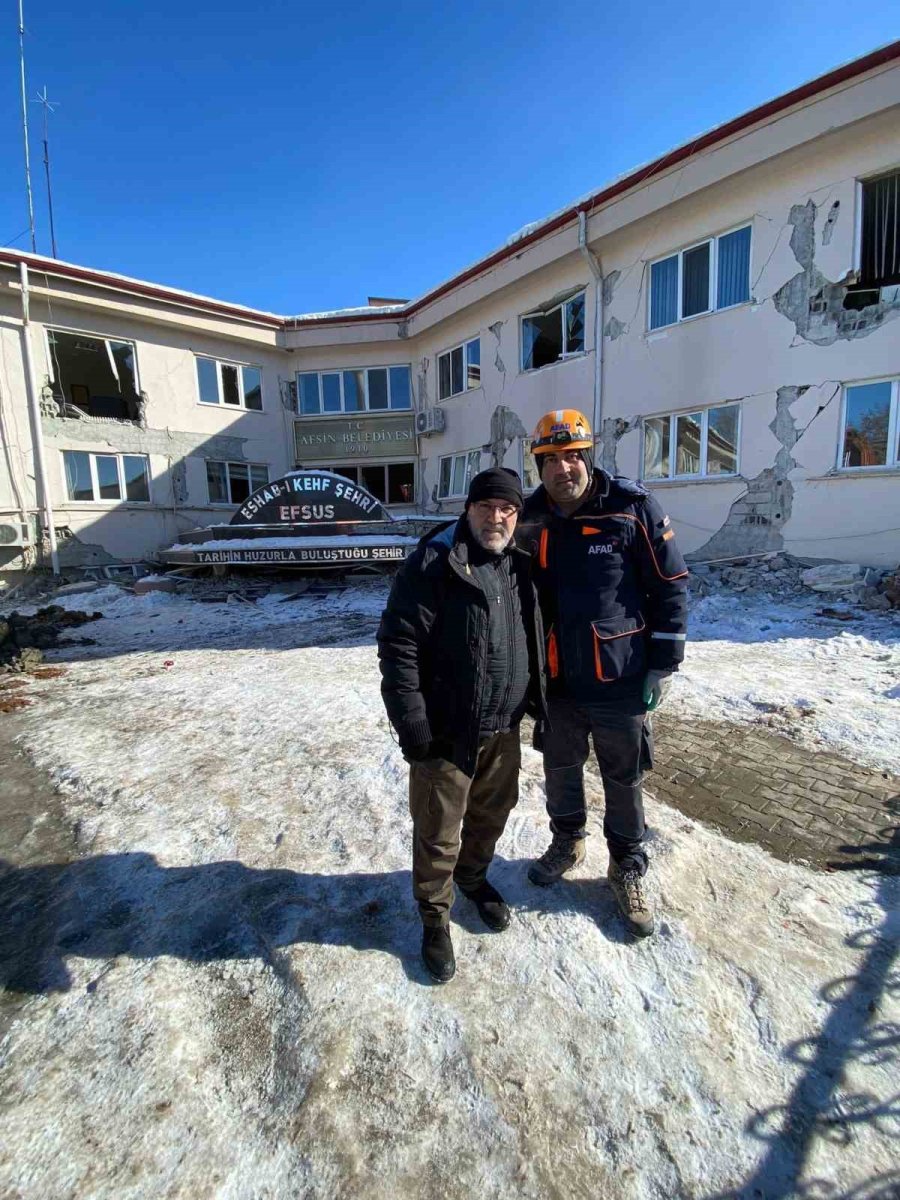 Çorum Afad Ekibinin Türk Bayrağı Hassasiyeti