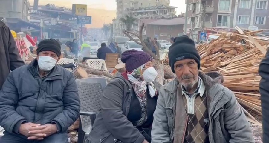 Hatay’da Ailelerin Bekleyişi Devam Ediyor