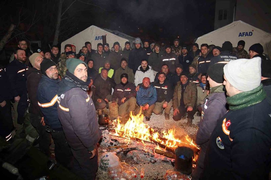 Muş Ekibi Nurhak İlçesinde Çadırkent Kurdu