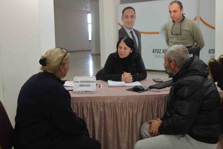 Toroslar Belediyesi Acil Destek Merkezi Depremzedelerin Yanında