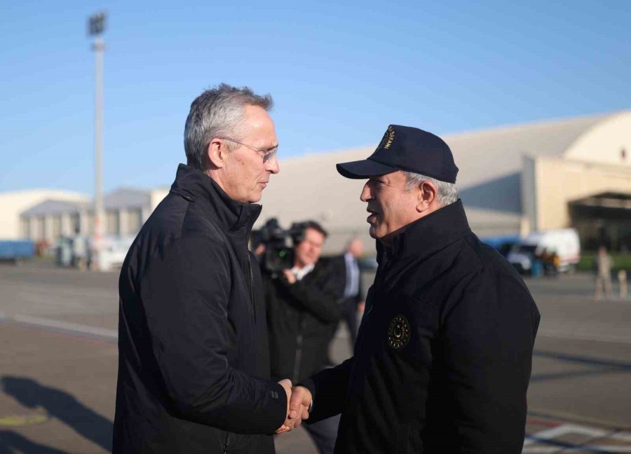 Bakan Akar, Nato Genel Sekreteri Stoltenberg İle Görüştü