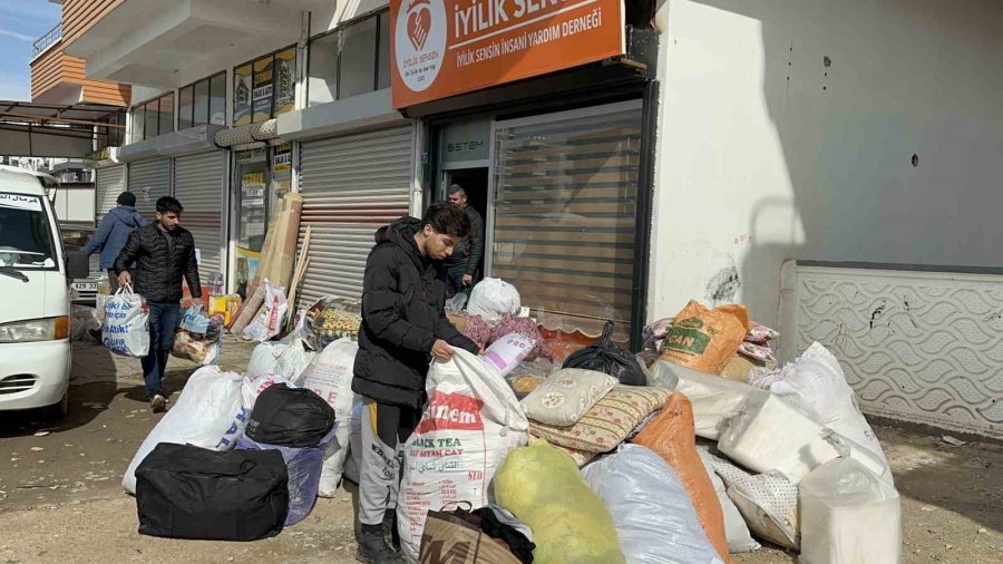 Siverekli Stk’lardan Depremzedelere Örnek Davranış