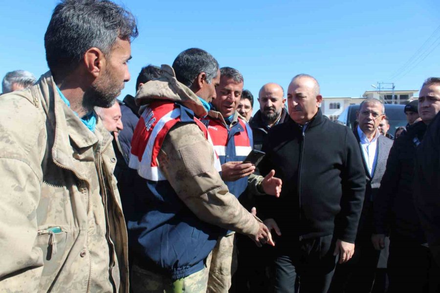 Bakan Çavuşoğlu Deprem Bölgesi Nurdağı’nda