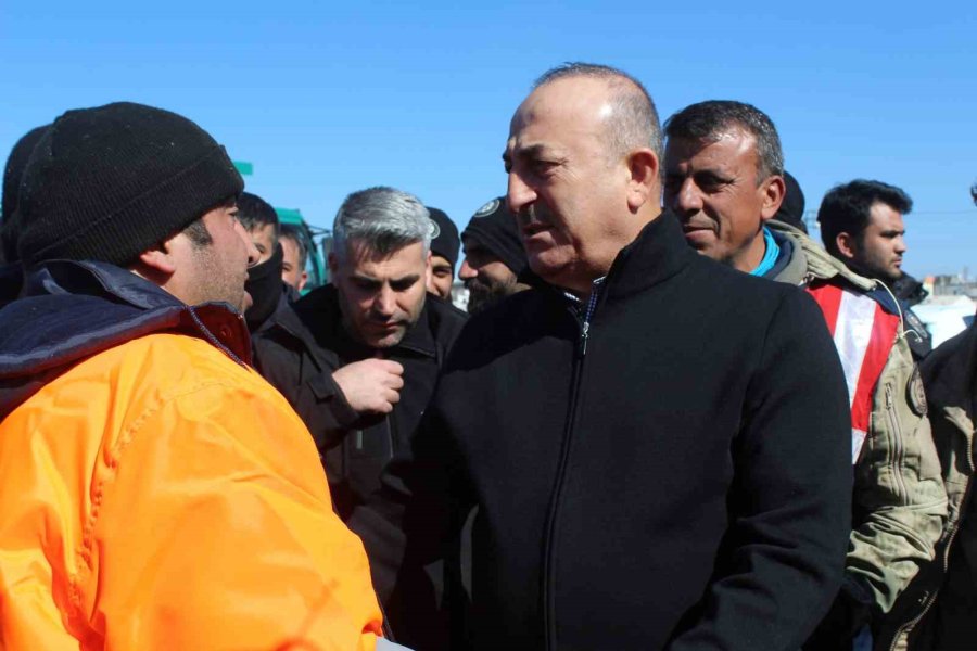 Bakan Çavuşoğlu Deprem Bölgesi Nurdağı’nda