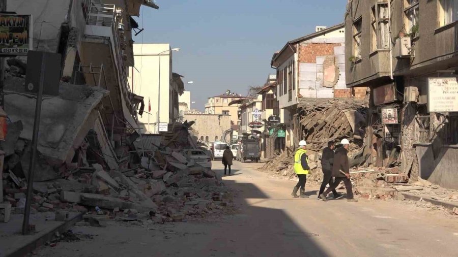 Hatay’da "dünyanın Aydınlatılan İlk Caddesi" Yerle Bir Oldu