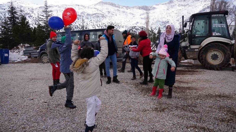 Muş Ekibinden Depremzede Çocuklara Sosyal Destek