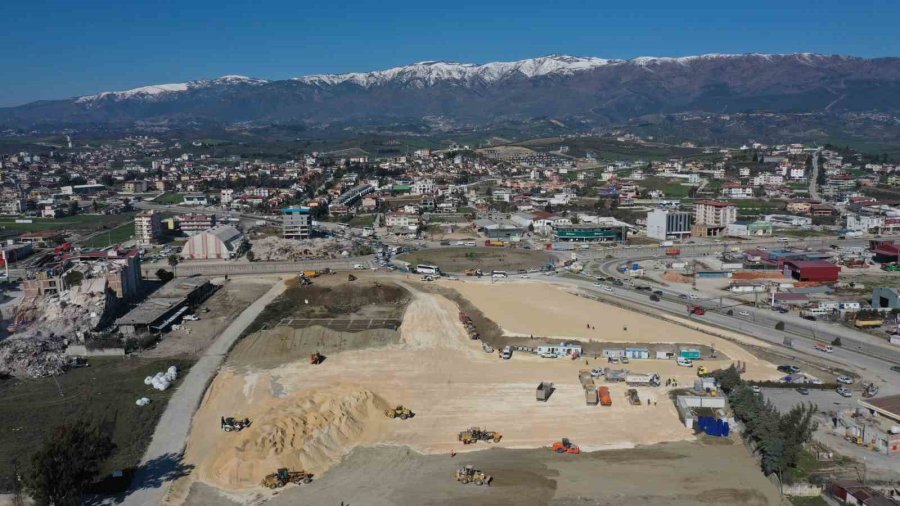 Başkan Altay Hatay’da Kurulacak Konteyner Kent Alanını İnceledi