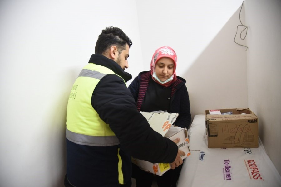 Osmaniye Belediyesi’nden Aile Sağlığı Merkezlerine Gıda Ve Tıbbi Malzeme Desteği