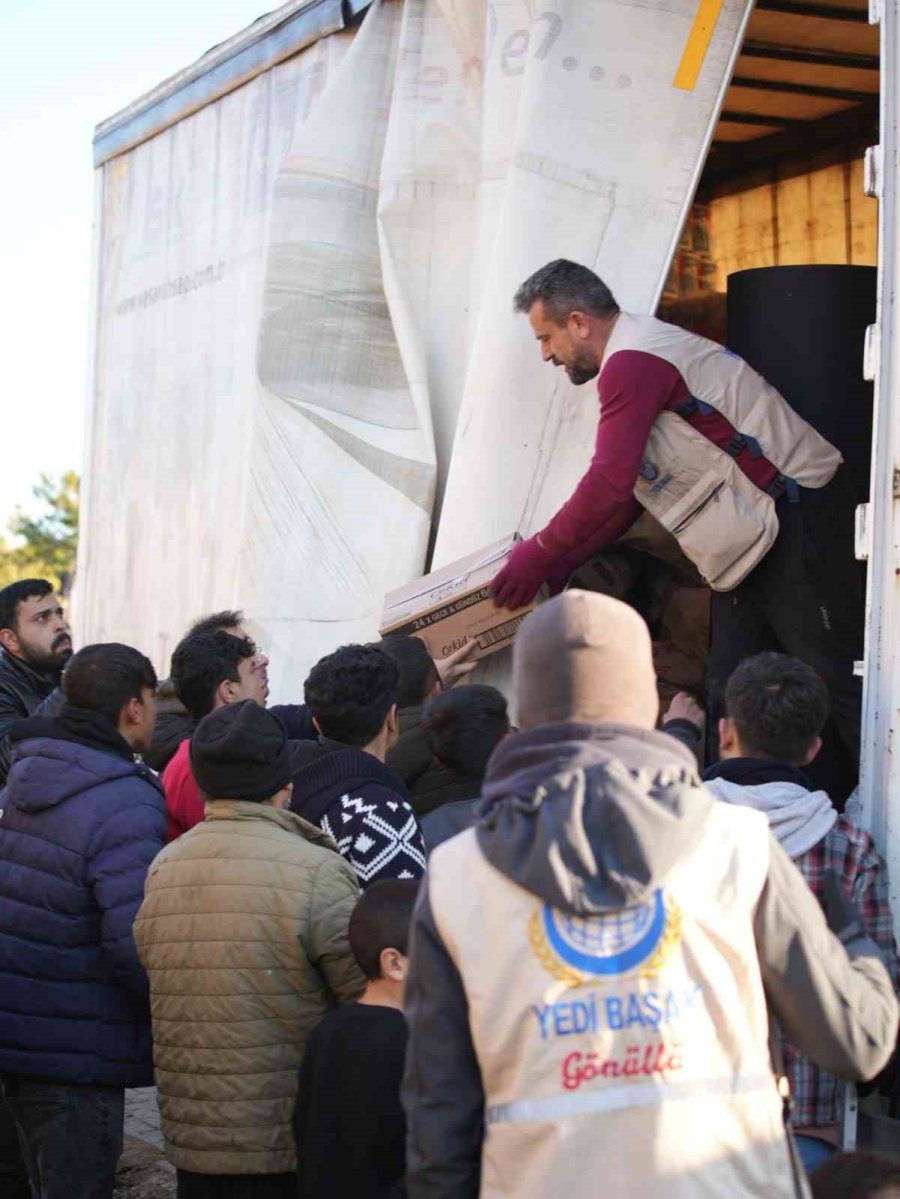 Yedi Başak Derneği’nin Yardım Seferberliği Sürüyor