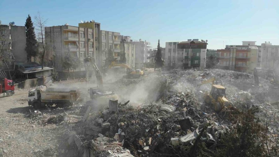 Adıyaman’da Depremin 13’üncü Günündeki Enkaz Kaldırma Çalışmaları Havadan Görüntülendi