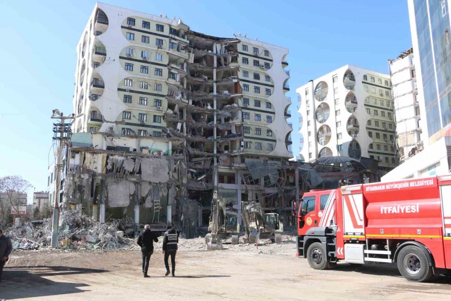 Diyarbakır’da Enkaz Arama Çalışmaları Tamamlandı