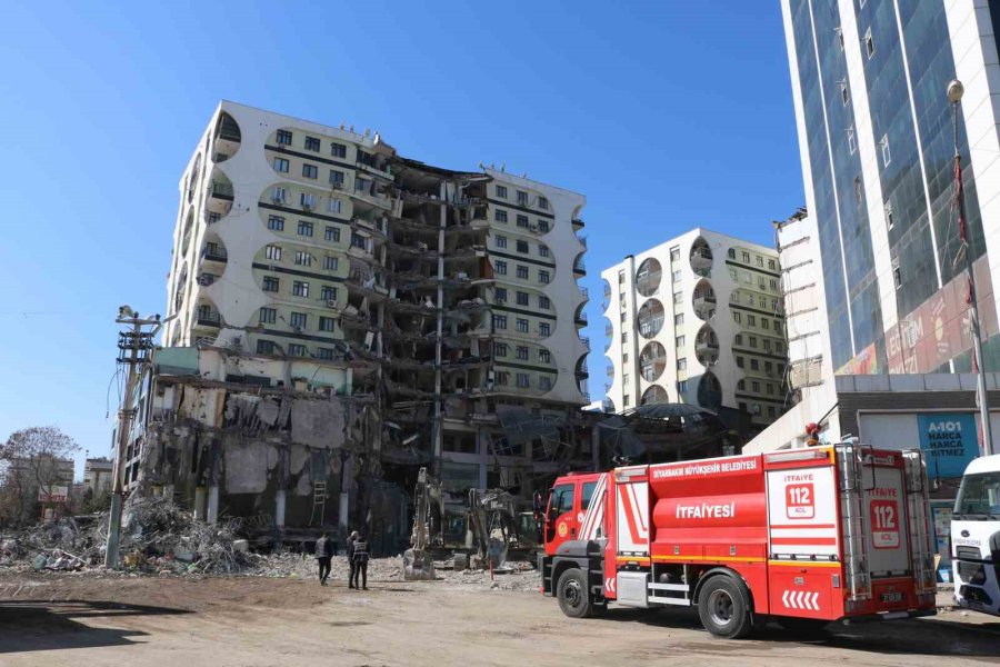 Diyarbakır’da Enkaz Arama Çalışmaları Tamamlandı