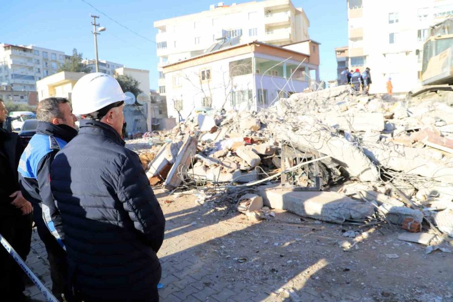 Zabıta Müdürü Sivaslıoğlu, Deprem Bölgesinde Tanık Olduklarını Anlattı